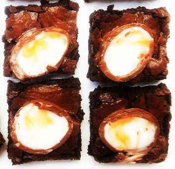 Brownies aux oeufs Cadbury - Cinq Fourchettes