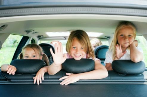 les indispensables pour les voyages d'auto en famille - Cinq Fourchettes