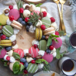 couronne macarons meringues Noël recette montage facile Cinq Fourchettes
