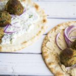 VÉGÉ : Pitas aux falafels ! / Cinq Fourchettes