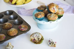 Wow ! Muffins aux fruits ( framboises, fraises et mangues) /Cinq Fourchettes