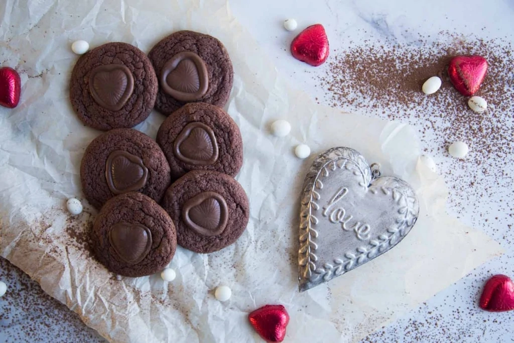 Biscuits coeur de chocolat pour les amoureux de la vie ! Cinq Fourchettes
