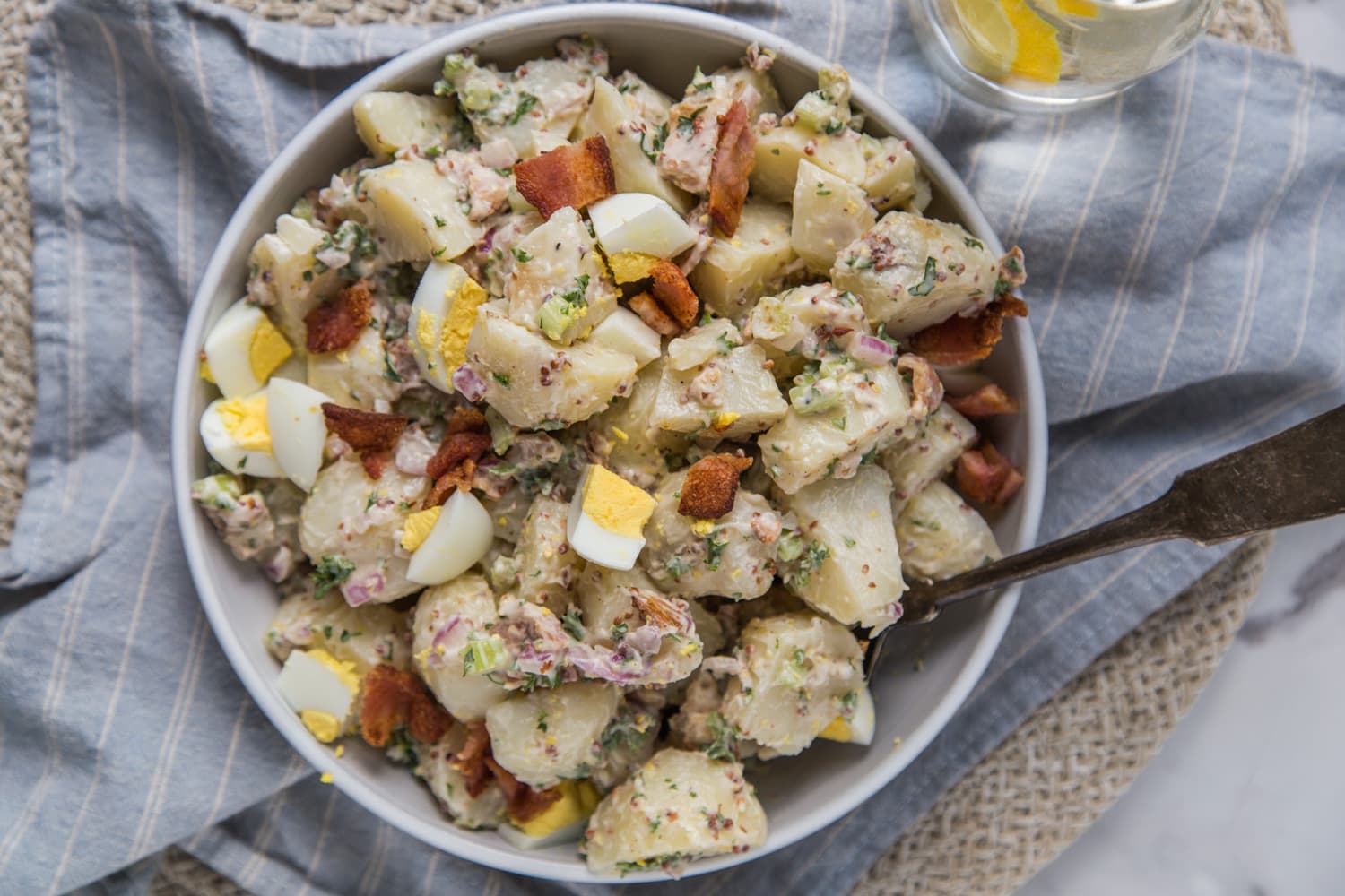 Salade de patates au bacon » Cinq Fourchettes