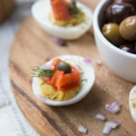 oeufs mimosa style bagel au saumon entrée appetizer salmon devil egg Cinq Fourchettes recette recipe