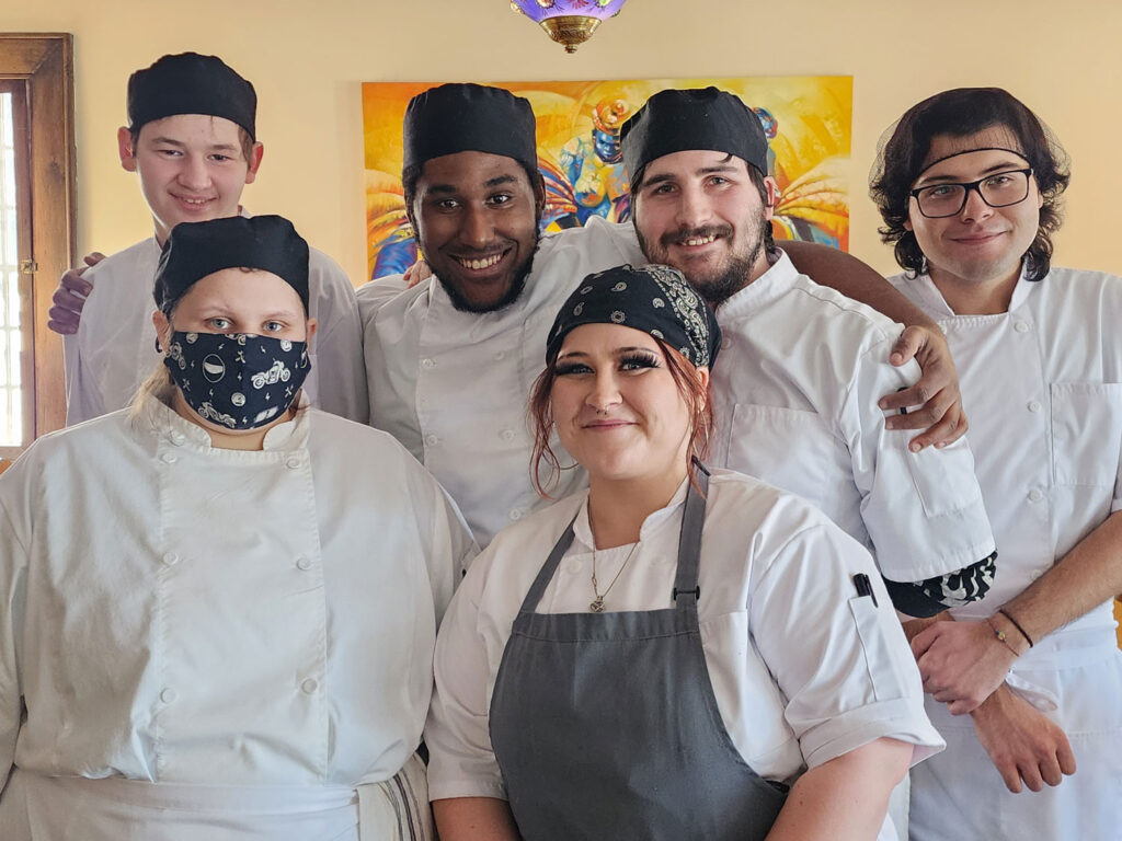 Ray Bear – Pathsaala Inn Cinq Fourchettes Nouveau Brunswick